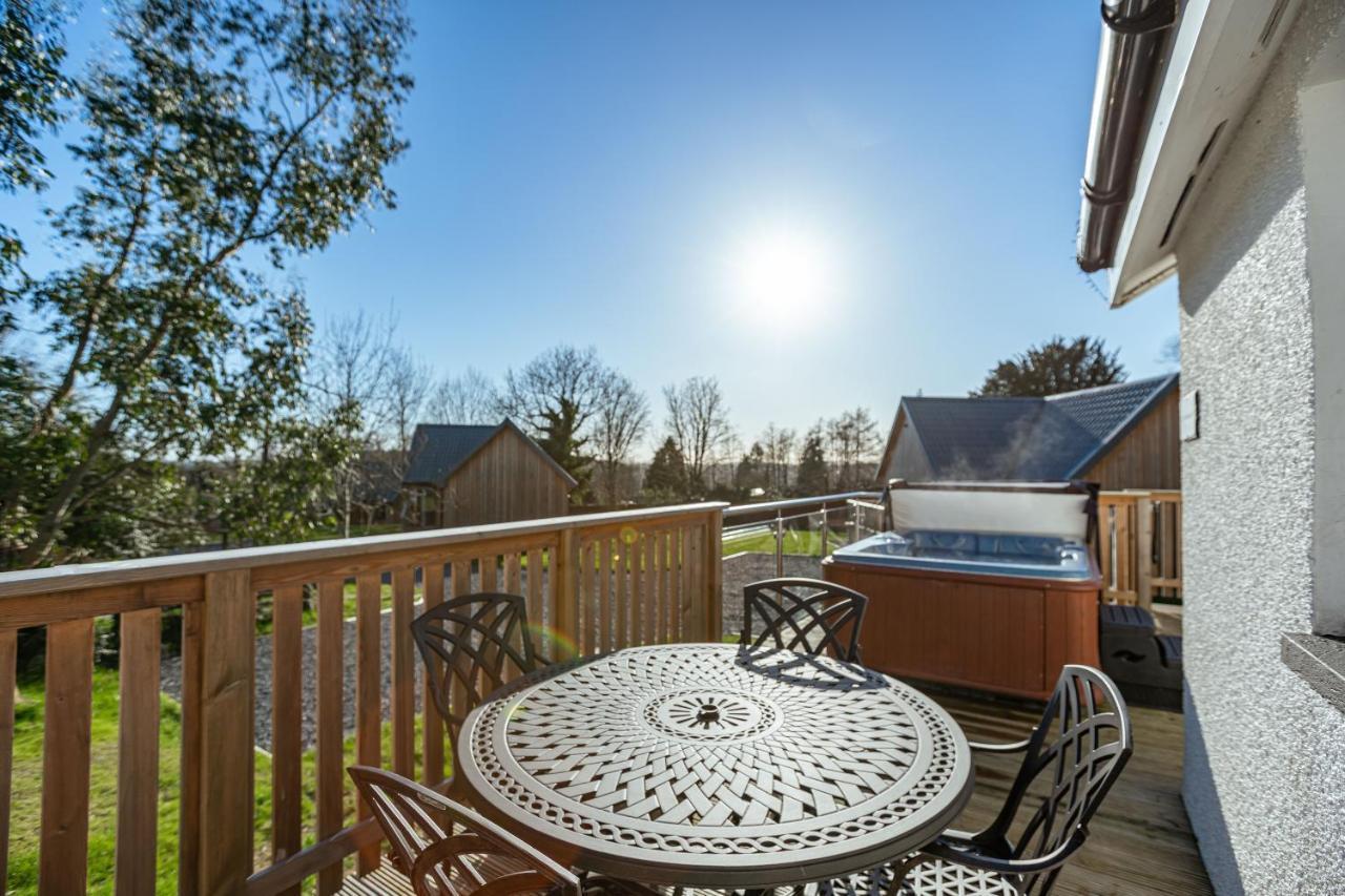 Sparrowhawk Cottage With Hot Tub Newton Stewart Eksteriør bilde