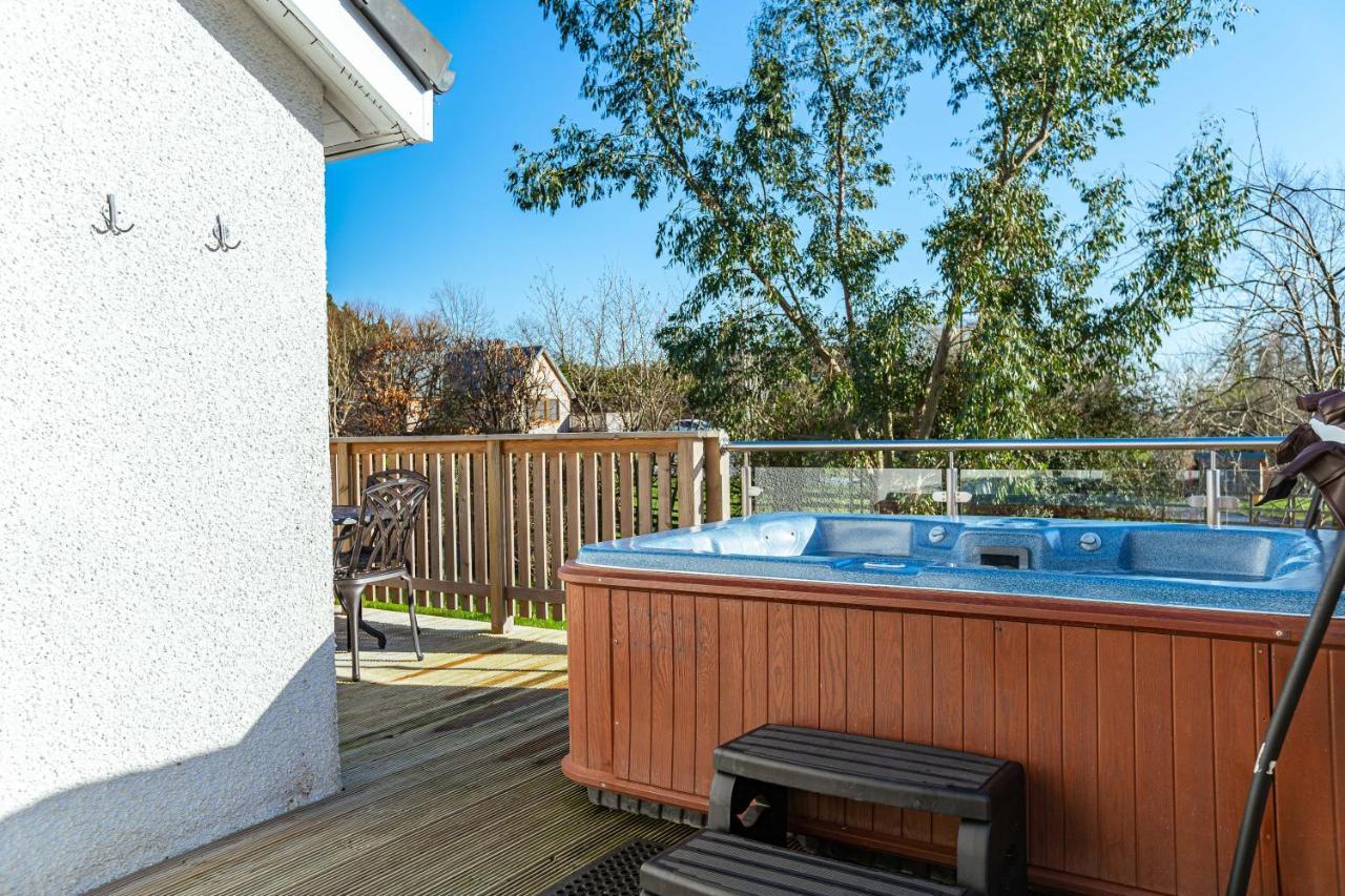 Sparrowhawk Cottage With Hot Tub Newton Stewart Eksteriør bilde