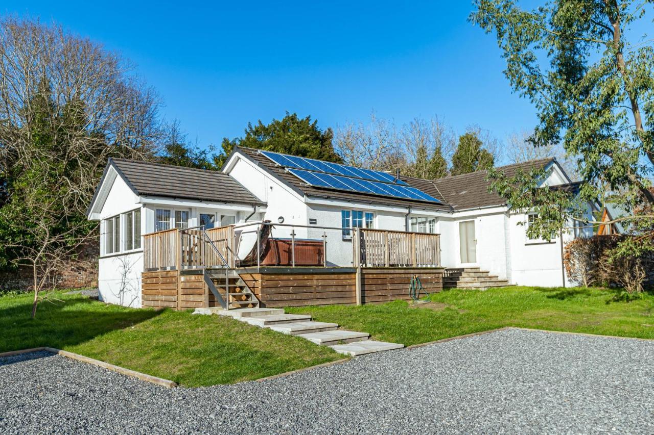 Sparrowhawk Cottage With Hot Tub Newton Stewart Eksteriør bilde